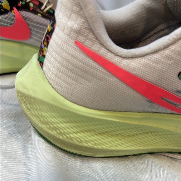 Nike Air Zoom Pegasus39 Womens Size 8.5 Low Top Running Sneaker Pre-owned - Picture 14 of 16